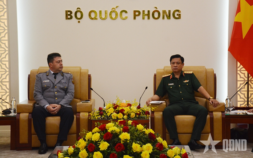 Deputy Defense Minister receives Bulgarian Defense Attaché